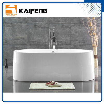 Color blanco de impregnación libre de acrílico oval grande de las bañeras con desbordamiento